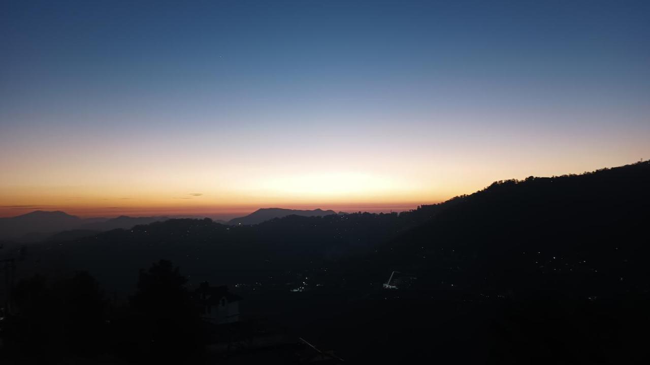 Thakur Homes- Couple And Family Friendly Homestay 西姆拉 外观 照片