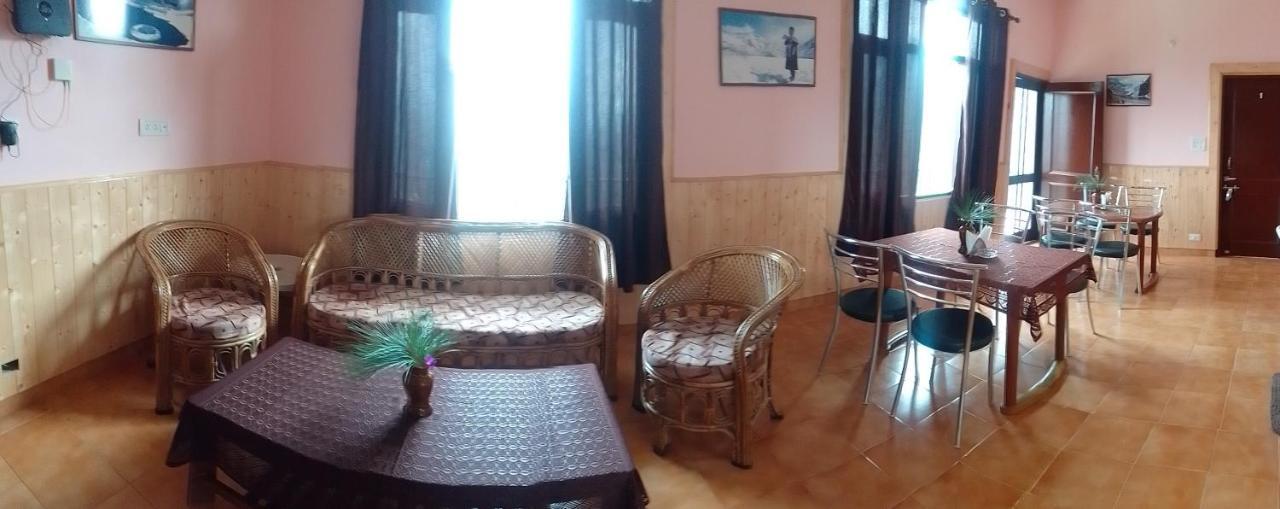 Thakur Homes- Couple And Family Friendly Homestay 西姆拉 外观 照片