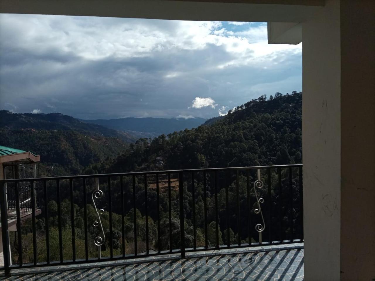 Thakur Homes- Couple And Family Friendly Homestay 西姆拉 外观 照片