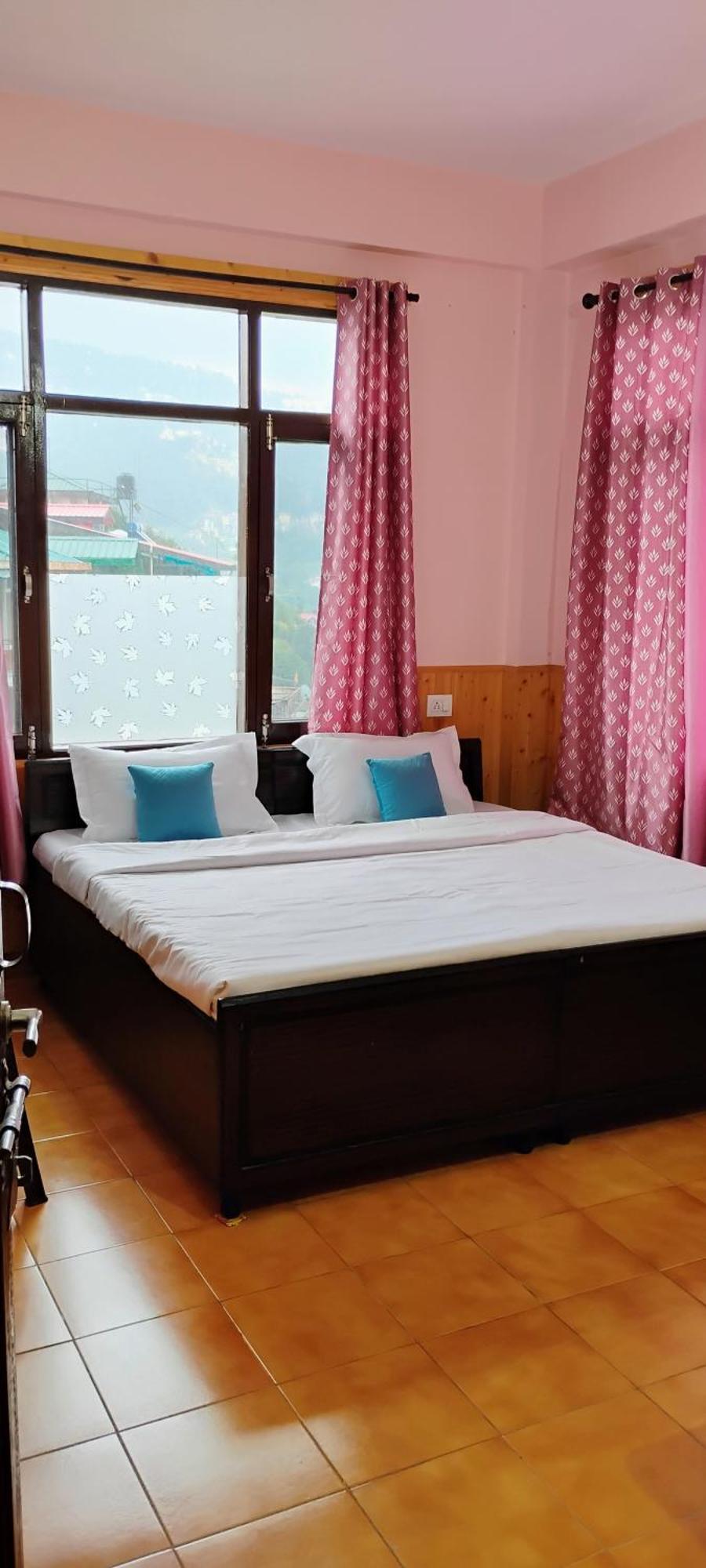 Thakur Homes- Couple And Family Friendly Homestay 西姆拉 客房 照片